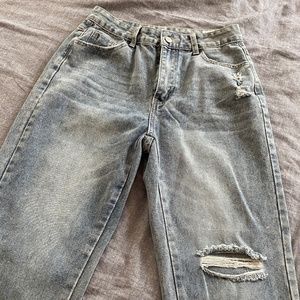 Very nice new jeans (ripped)